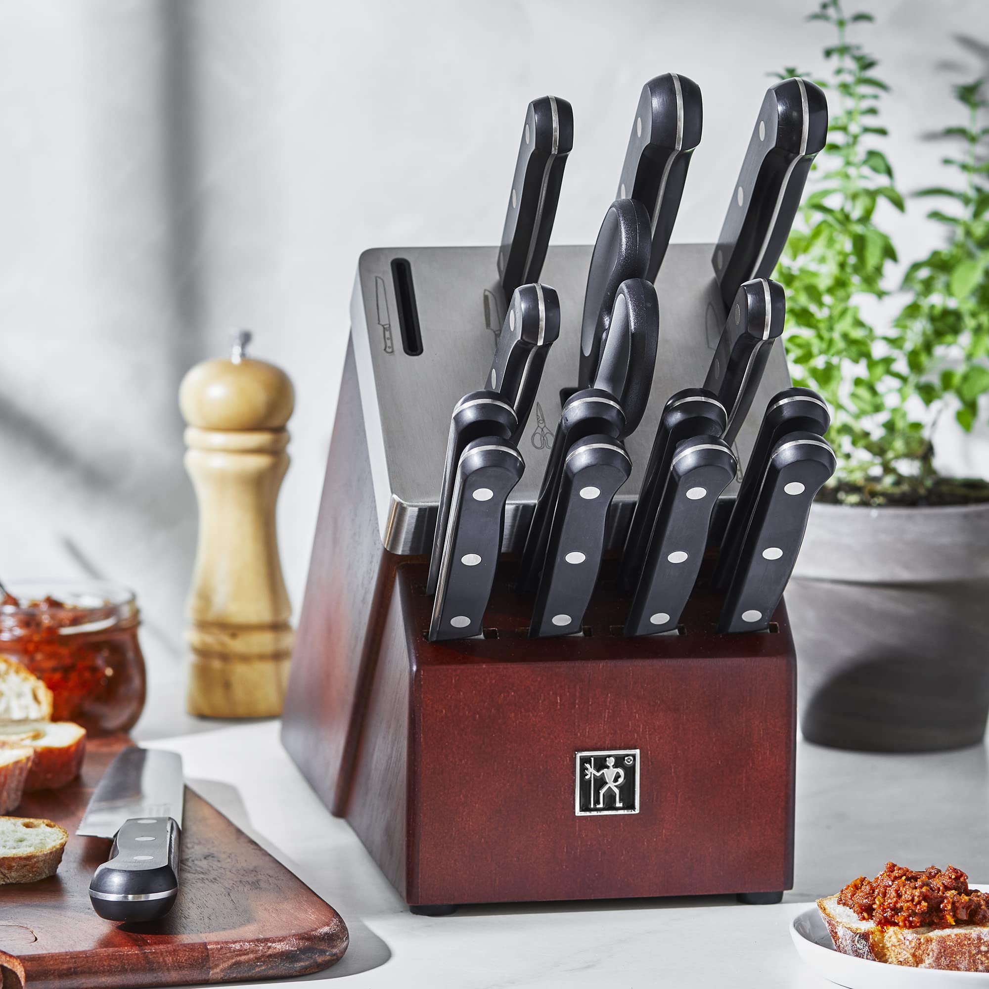 HENCKELS Premium Quality 15-Piece Knife Set with Block, Razor-Sharp, German Engineered Knife Informed by over 100 Years of Masterful Knife Making, Lightweight and Strong, Dishwasher Safe